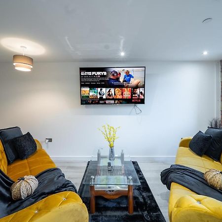 Bv Spacious 1-Bedroom Apartment Close To Town Center - Sleeps 6 แบรดฟอร์ด ภายนอก รูปภาพ